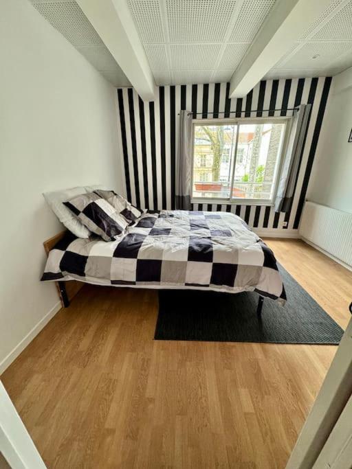 Experience Cinema Immersif Dans Appartement Renove Pres De Montmartre Paris Luaran gambar